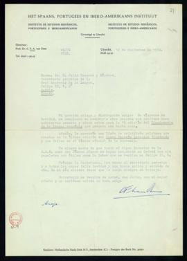 Carta de C. F. Adolf van Dam a Julio Casares con la que le remite 565 notas para el Diccionario y...