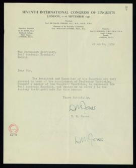 Carta de D. M. Jones a Julio Casares en la que le informa de la satisfacción del prresidente y el...