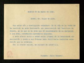 Copia de la carta de Julio Casares al duque de Alba a la que adjunta una copia de una comunicació...