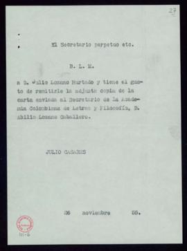 Copia sin firma del besalamano de Julio Casares, secretario, a Julio Lozano Hurtado con el que le...