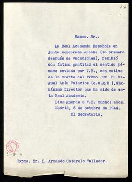Copia sin firma del oficio del secretario a Armando Cotarelo Valledor de traslado del agradecimie...